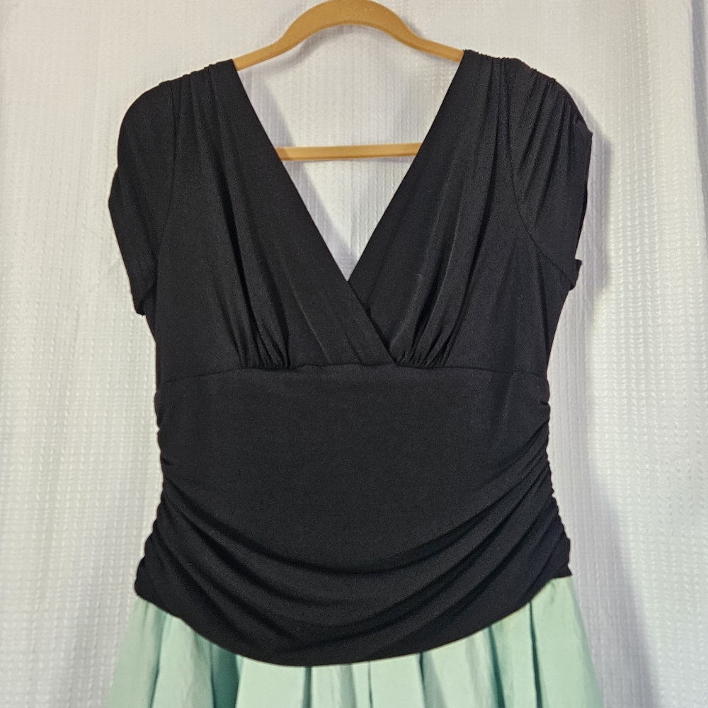 Collection By Dress Barn black & Green Vneck dress stretch cap sleeve Size 14 - Picture 2 of 10